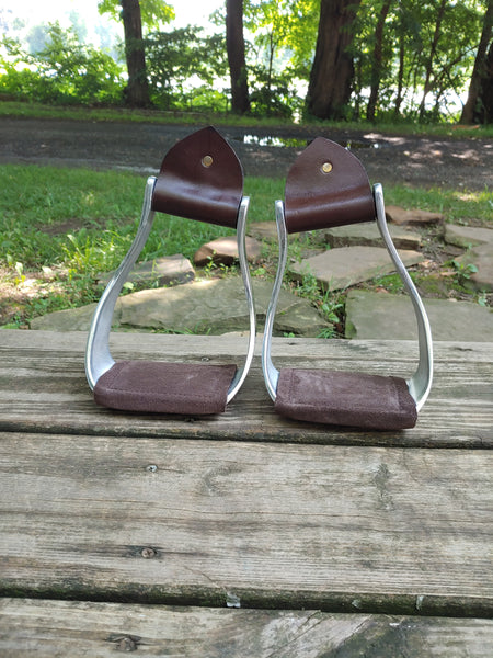 Stirrups-Western Down-N-Out